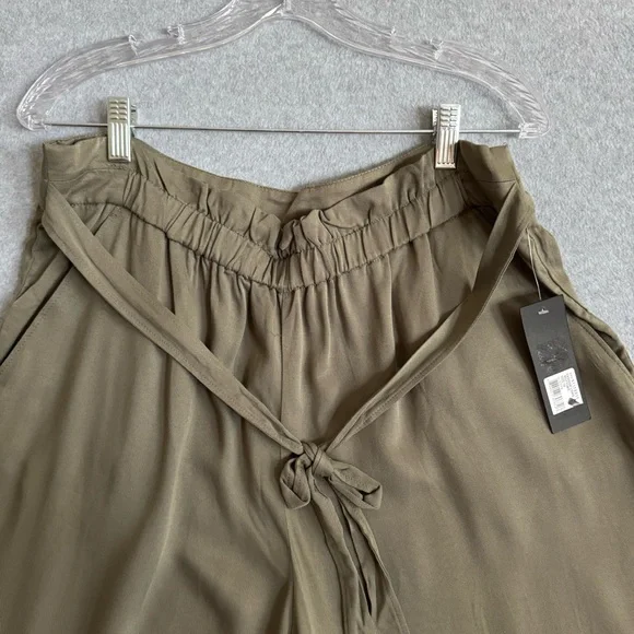 NWT GNW‎ Olive Green Wide Leg Culottes Flowy Tie Front Crops With Elastic Waist - Picture 2 of 12